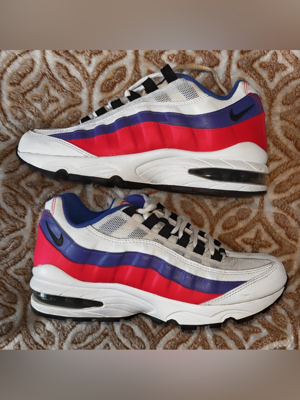 Nike Air Max 95 “Solar Pack” Throwback Sneakers – Barely Worn 🔥